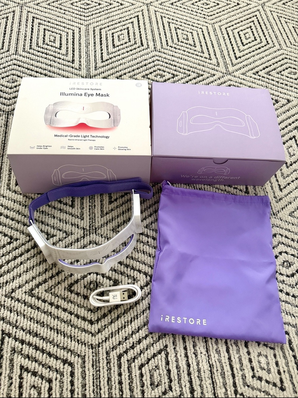 Illuminia Red Light Eye Mask